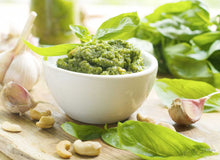 將圖片載入圖庫檢視器 Pesto Basil (Vegan) 🌿 經典香草醬 - 180g (純素) [best before 03 May 2024]
